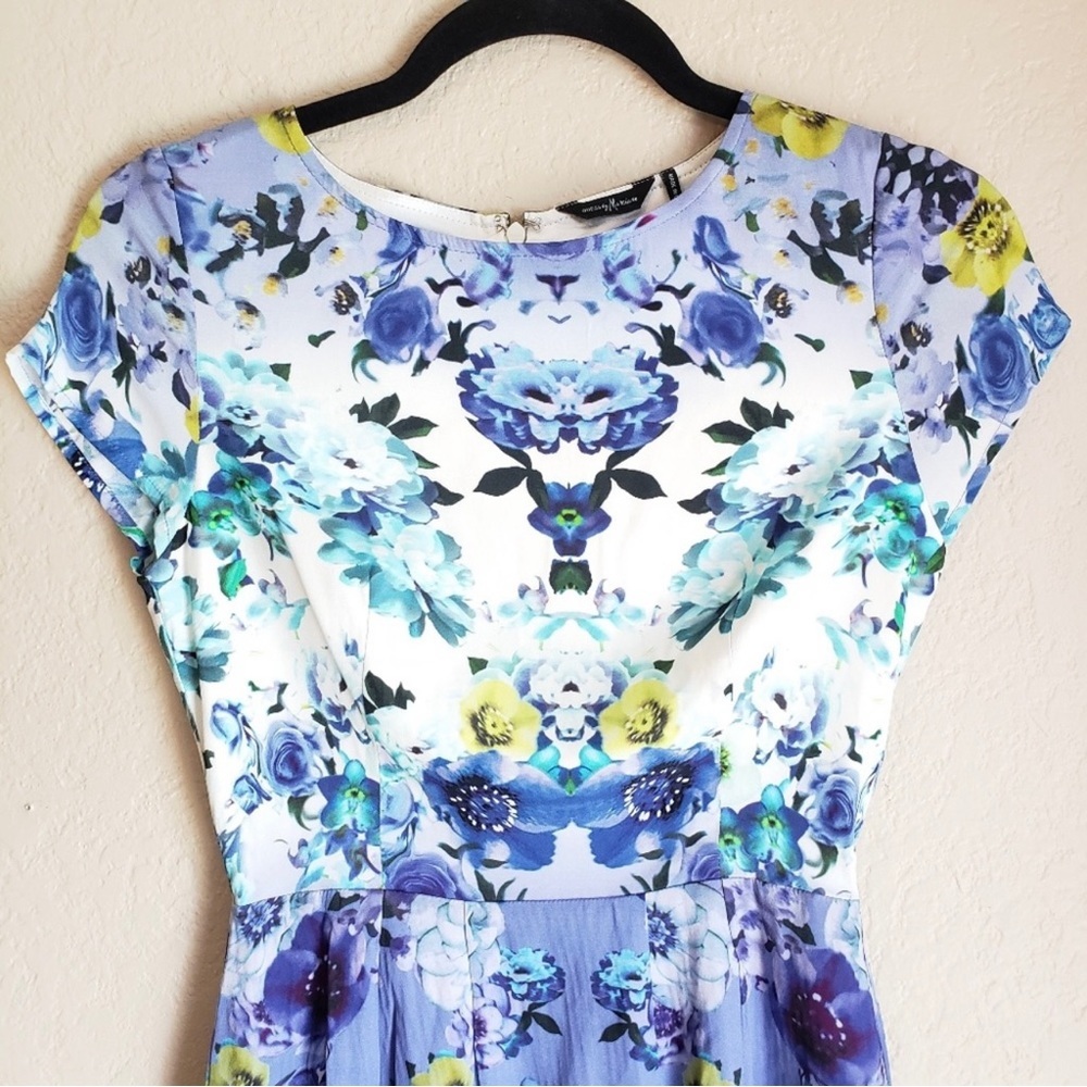 GUESS BY MARCIANO ~Lilacs & Blues Floral Print Dress w/ Dip-Dye Effect ~Size XS - Picture 3 of 7